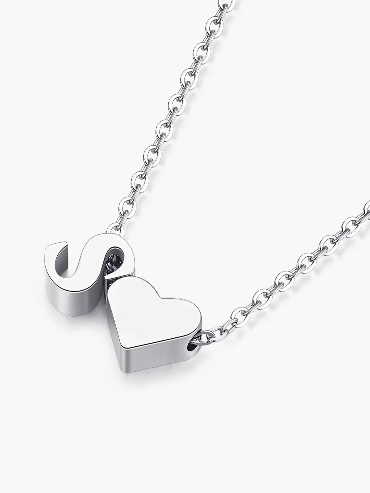 INITIAL NECKLACE