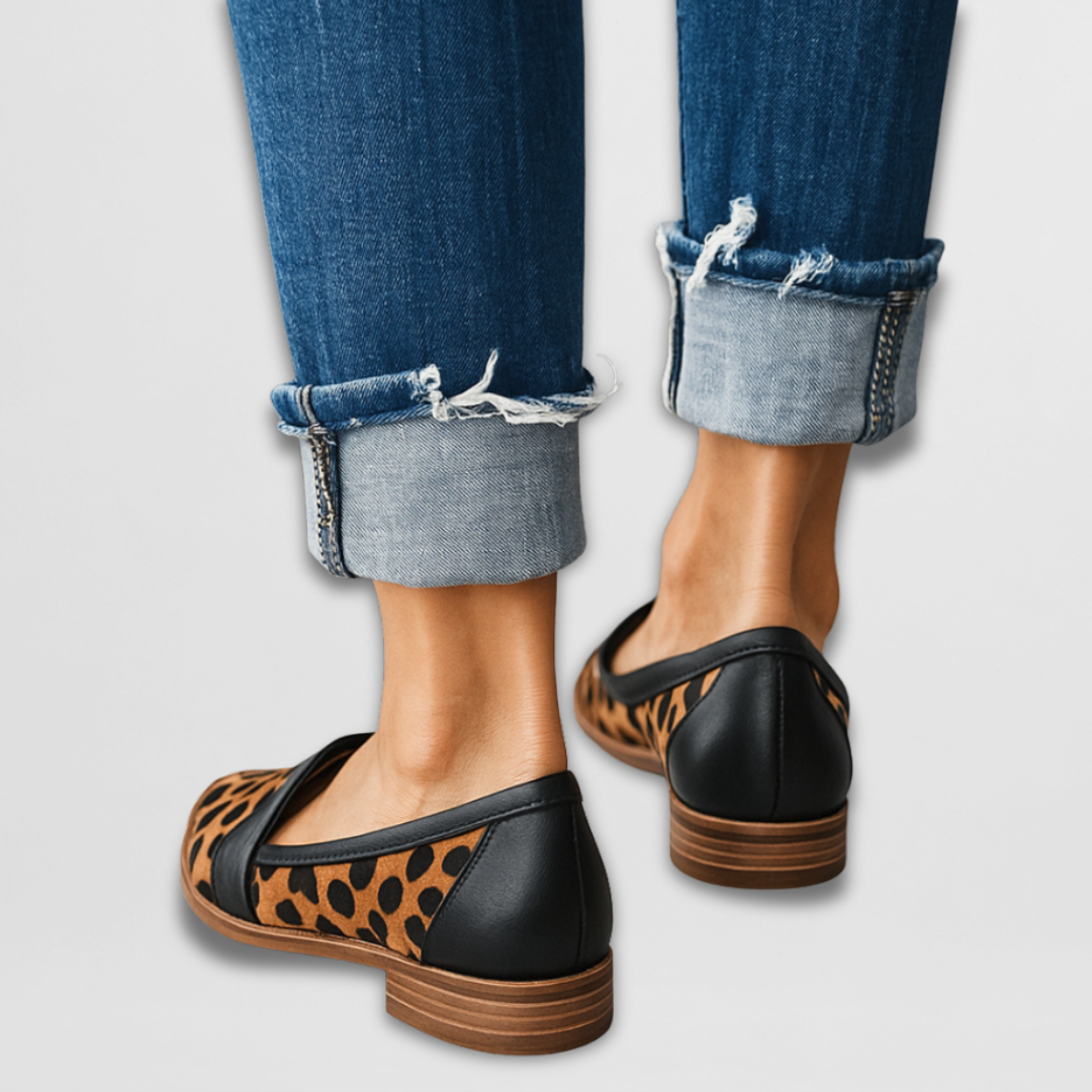 Chloe - Stylish Suede Flats
