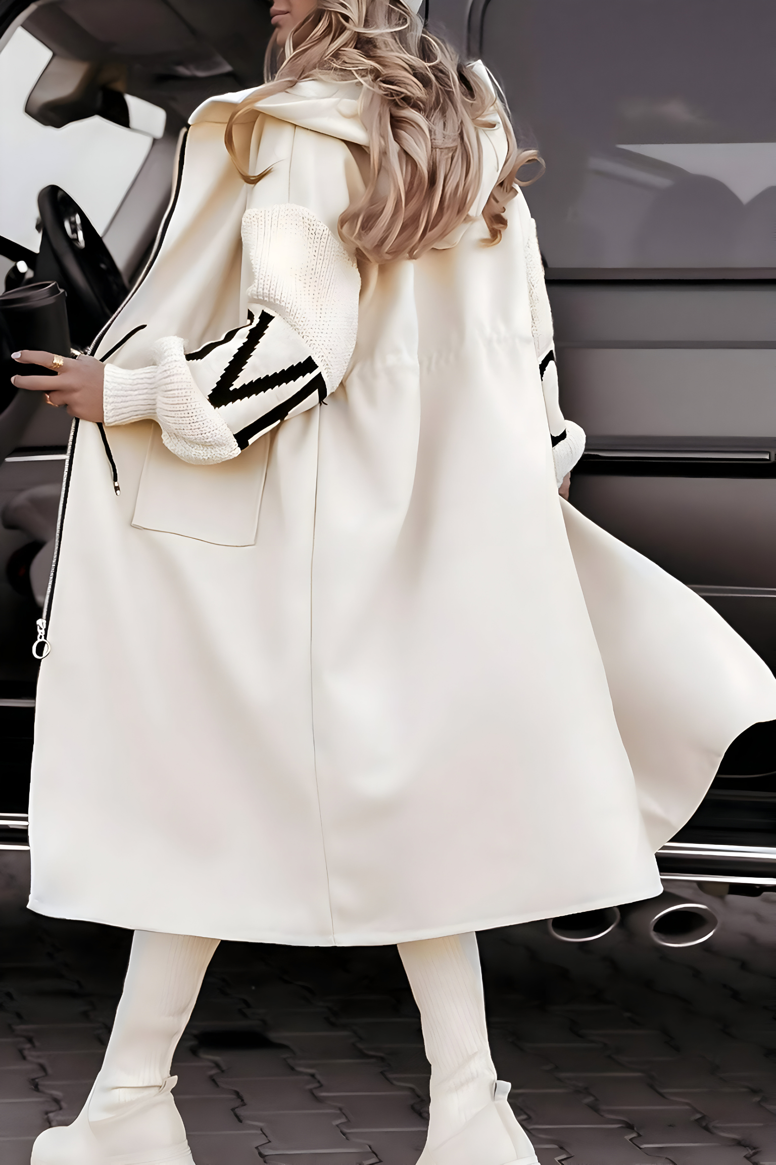 Elizabeth - Chic Hooded Layering