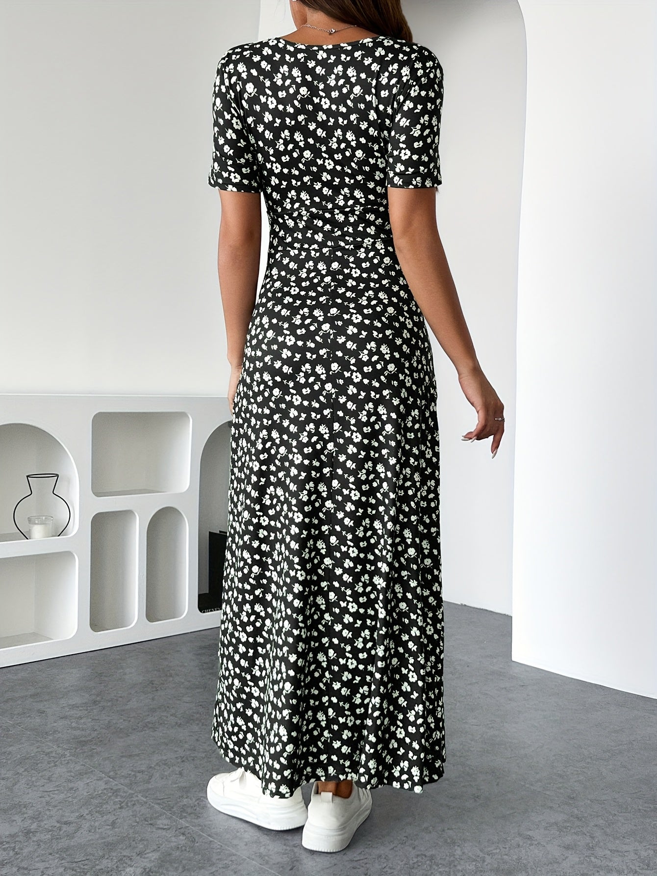 Elizabeth - Floral Maxi Dress