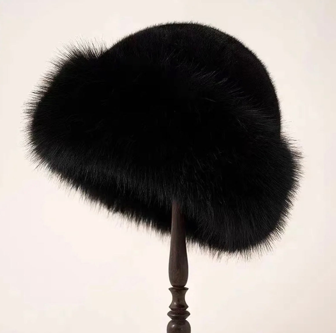 Caroline – Elegant Winter Hat