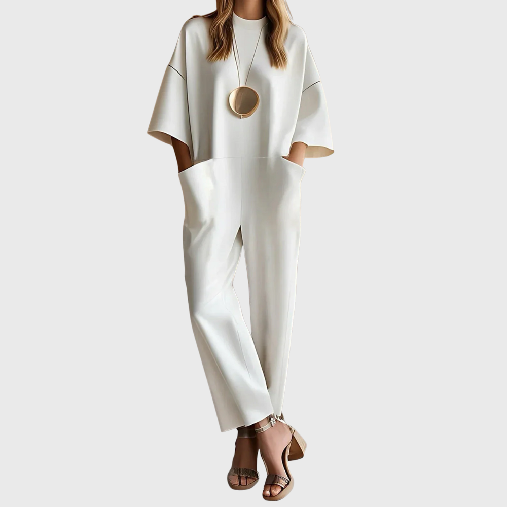 Holly - Chic Short-Sleeved Jumpsuit