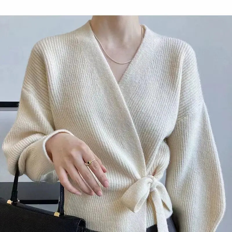 Charlotte - Knitted V-Neck Short Cardigan