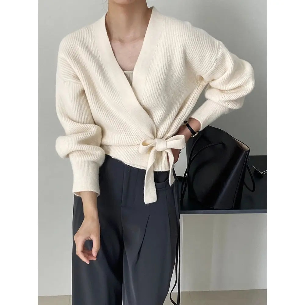 Charlotte - Knitted V-Neck Short Cardigan